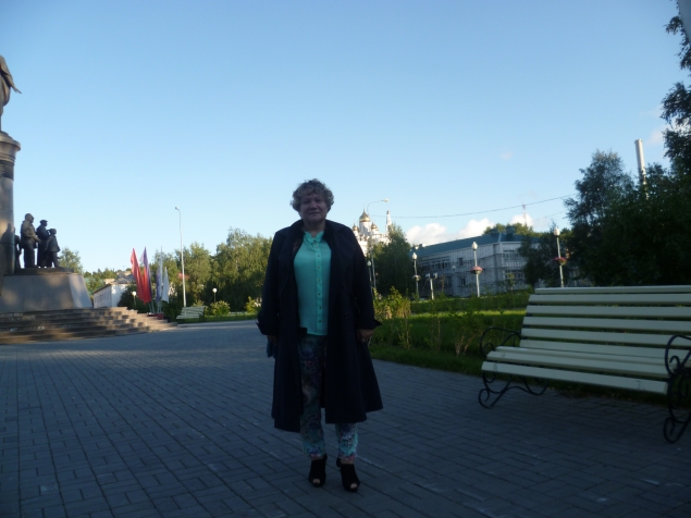 Прогулка по красивому городу Ханты-Мансийску с подругой. часть 2 Прогулка по красивому городу Ханты-Мансийску с подругой. часть 2