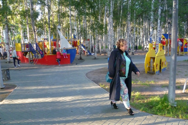 Прогулка по красивому городу Ханты-Мансийску с подругой. часть 2 Прогулка по красивому городу Ханты-Мансийску с подругой. часть 2