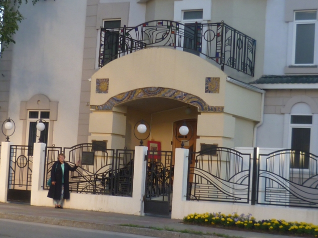 Прогулка по красивому городу Ханты-Мансийску с подругой. часть 2 Прогулка по красивому городу Ханты-Мансийску с подругой. часть 2