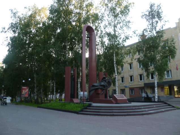 Прогулка по красивому городу Ханты-Мансийску с подругой. часть 2 Прогулка по красивому городу Ханты-Мансийску с подругой. часть 2