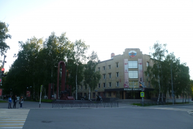 Прогулка по красивому городу Ханты-Мансийску с подругой. часть 2 Прогулка по красивому городу Ханты-Мансийску с подругой. часть 2