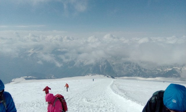 Мой сын поднимался на Эльбрус, фото