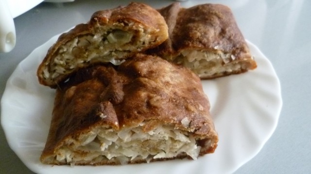 рулет в разрезе. Получается очень сочно, ароматно вкусно.
И пекла я их в течение целой недели каждый день и не надоели ведь сыновьям.
Буду и дальше печь, быстро-вкусно!
Раньше такие рулеты пекла с творогом, твердым сыром,
так же смешивала твердый и колбасный, но больше всех понравилось с колбасным сыром рулет в разрезе. Получается очень сочно, ароматно вкусно.
И пекла я их в течение целой недели каждый день и не надоели ведь сыновьям.
Буду и дальше печь, быстро-вкусно!
Раньше такие рулеты пекла с творогом, твердым сыром,
так же смешивала твердый и колбасный, но больше всех понравилось с колбасным сыром