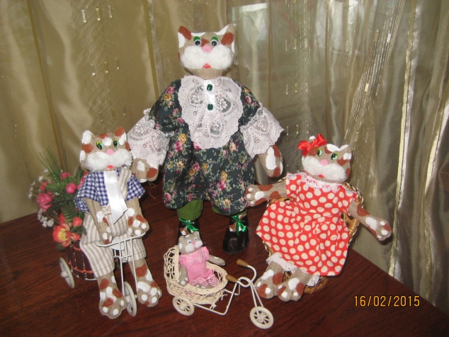 Кошка мама