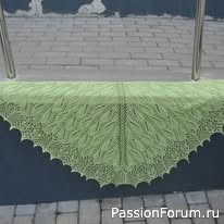 ШАЛЬ "ВЕСЕННИЙ ТАНЕЦ ЛЕПЕСТКОВ " .