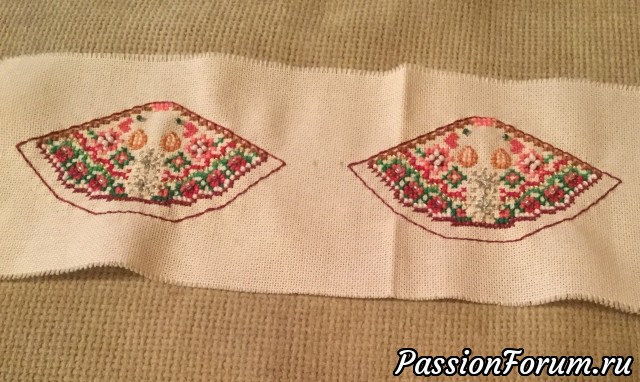 Это уже близняшки.. и здесь можно увидеть снежинки.. ну что ж значит мышки мои ... новогодние.. и надо ещё одну - с елкой Это уже близняшки.. и здесь можно увидеть снежинки.. ну что ж значит мышки мои ... новогодние.. и надо ещё одну - с елкой