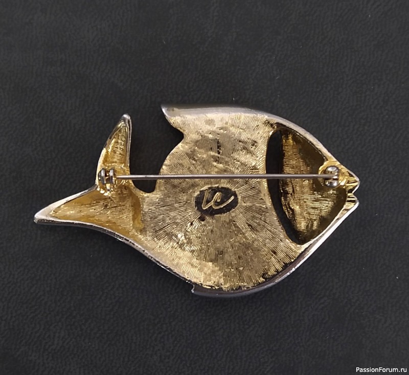 Винтажные украшения.