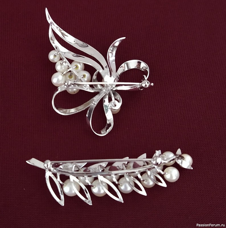 Стерлинговая брошь с жемчугом.