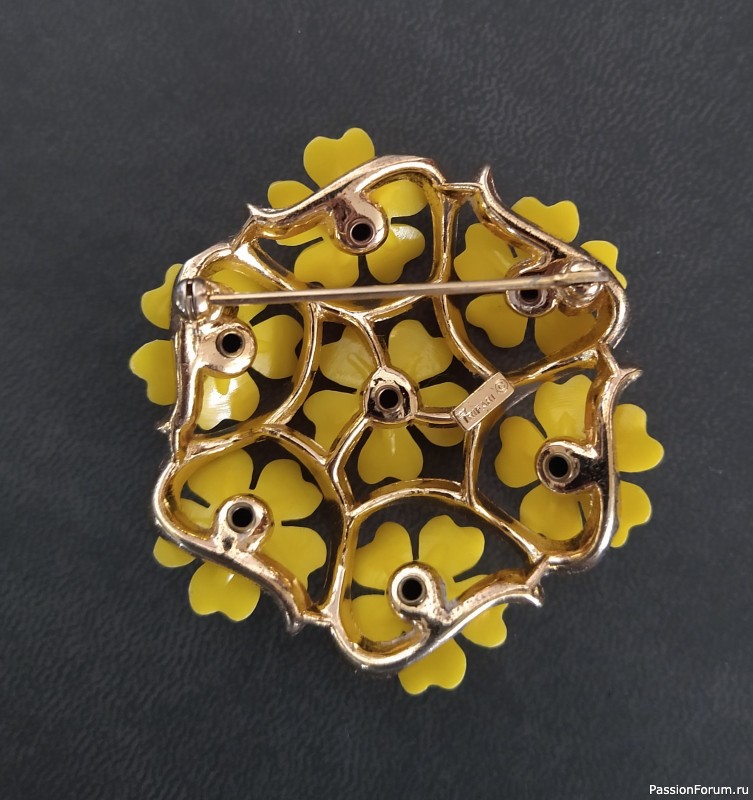 Винтажные украшения.