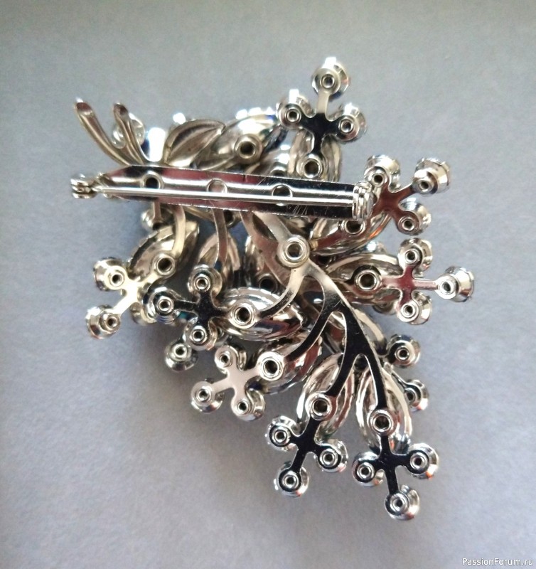 Винтажные украшения.