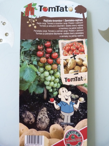 А тут муж бежит с этикеткой и кричит: "Ты посмотри, что купила-то!..." Долго я не могла сообразить, что это гибрид картошки и помидора... Что вообще такое бывает!... Называется - "Томтат" А тут муж бежит с этикеткой и кричит: "Ты посмотри, что купила-то!..." Долго я не могла сообразить, что это гибрид картошки и помидора... Что вообще такое бывает!... Называется - "Томтат"