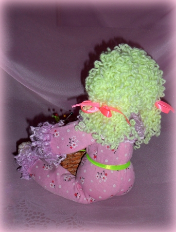 И вновь-игольница.
