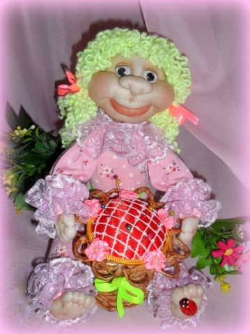 И вновь-игольница.