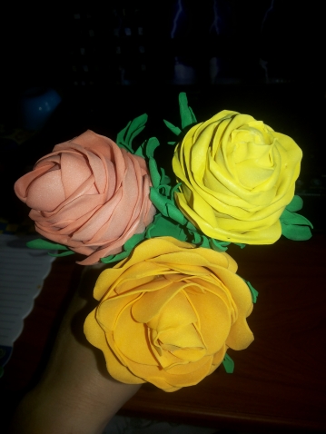 "проба пера" розы из фоамирана