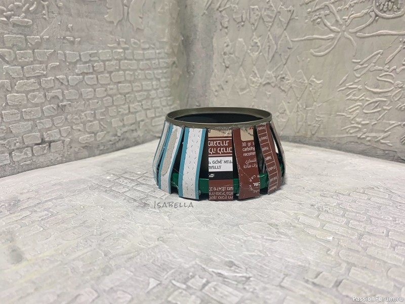 Маленькая шкатулка из консервной банки. Маленькая шкатулка из консервной банки.