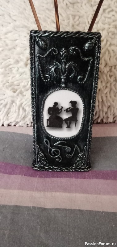 Коробок монохром "Кавалеры и дамы"