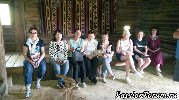 Кстати, на них спокойно поместилась вся наша дружная компания) Кстати, на них спокойно поместилась вся наша дружная компания)