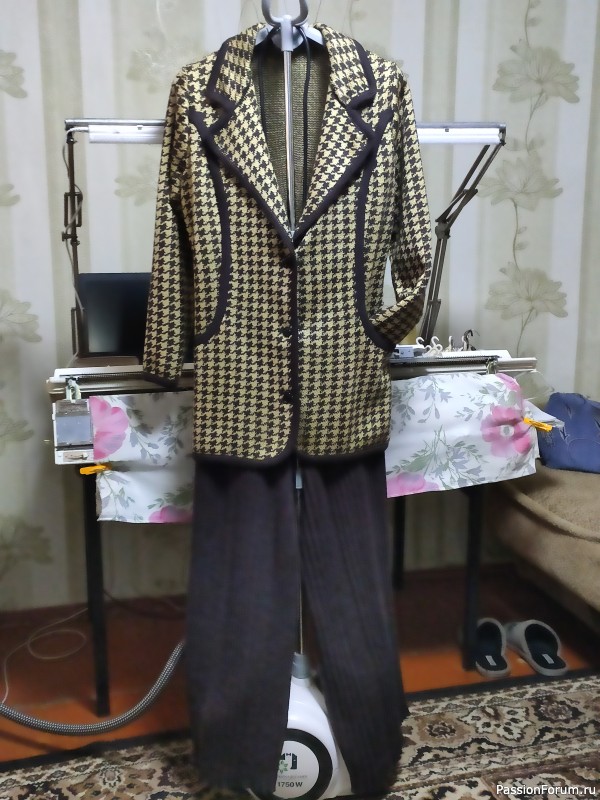 Костюм деловой женщины...