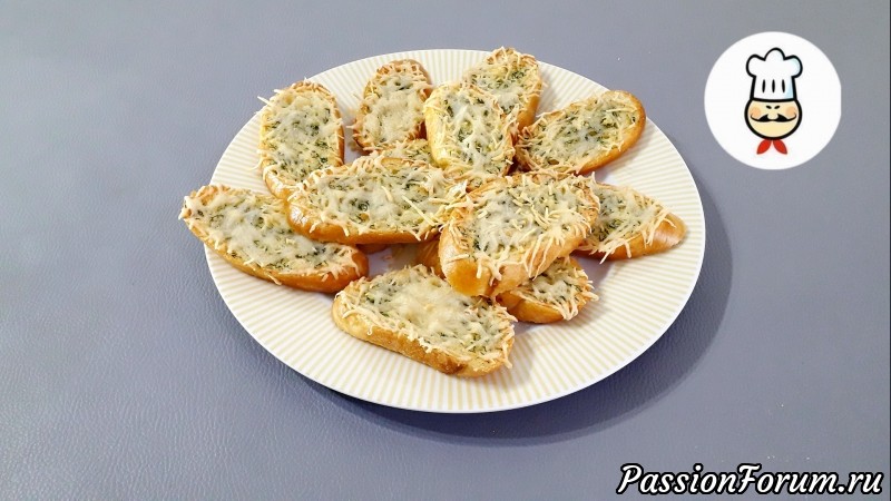 Гренки с сыром и чесноком в духовке