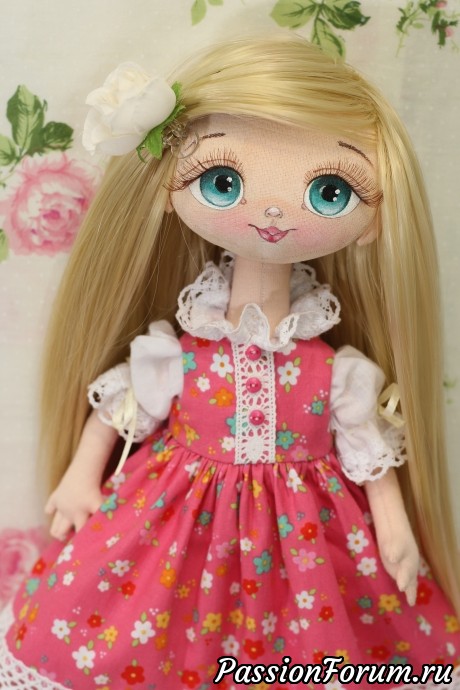 Текстильная куколка Каролина