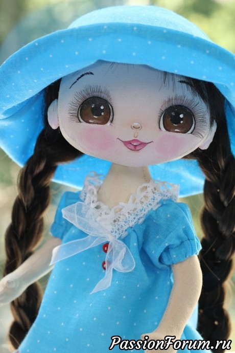 Куколка Калерия в новом платье.
