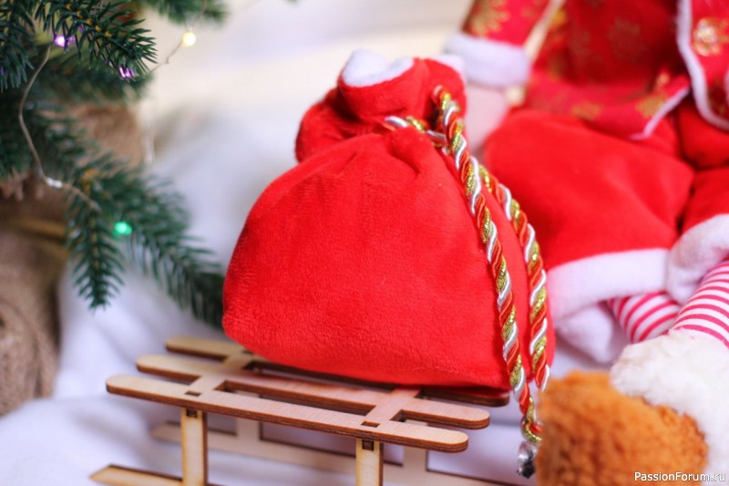 Новогодние интерьерные игрушки.