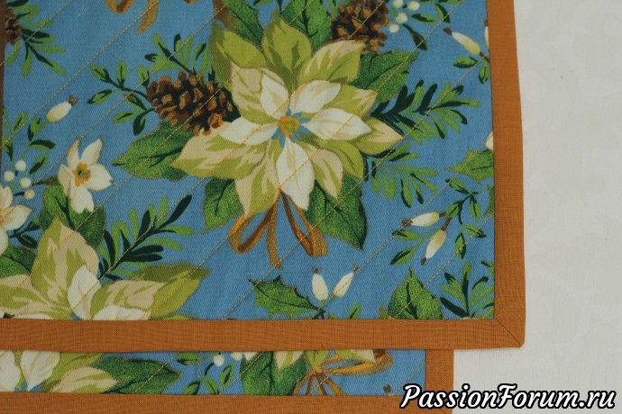 Текстильный набор "Пуансеттия на голубом" Мешочек и два ланчмата.