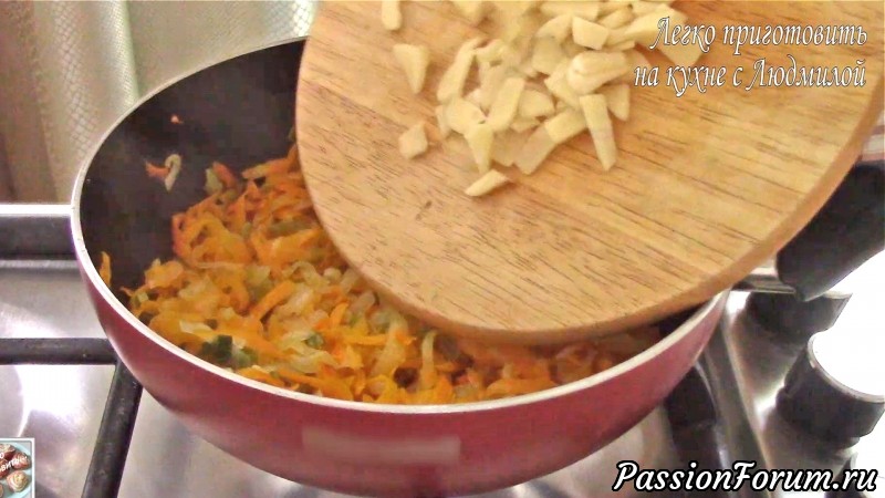 Запеканка с курицей и овощами в сырной заливке