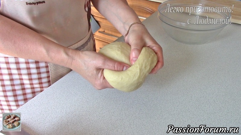 Постные (вегетарианские) рогалики с маком и яблоками