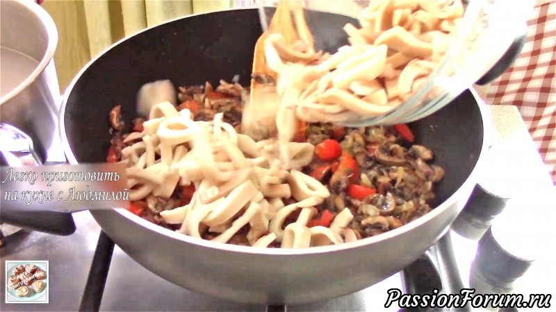 Кальмары с грибами