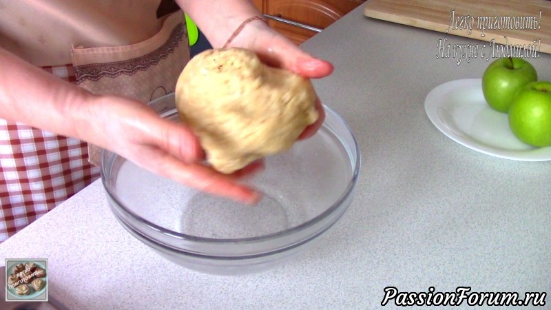 Самый яблочный постный пирог с кремом