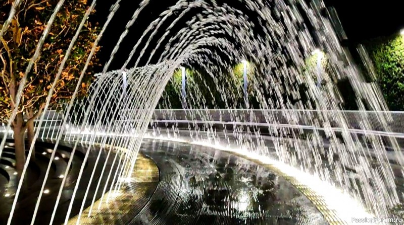 Парковые фонтаны.
