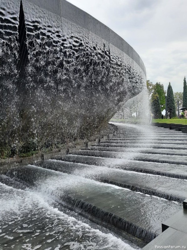 Парковые фонтаны.