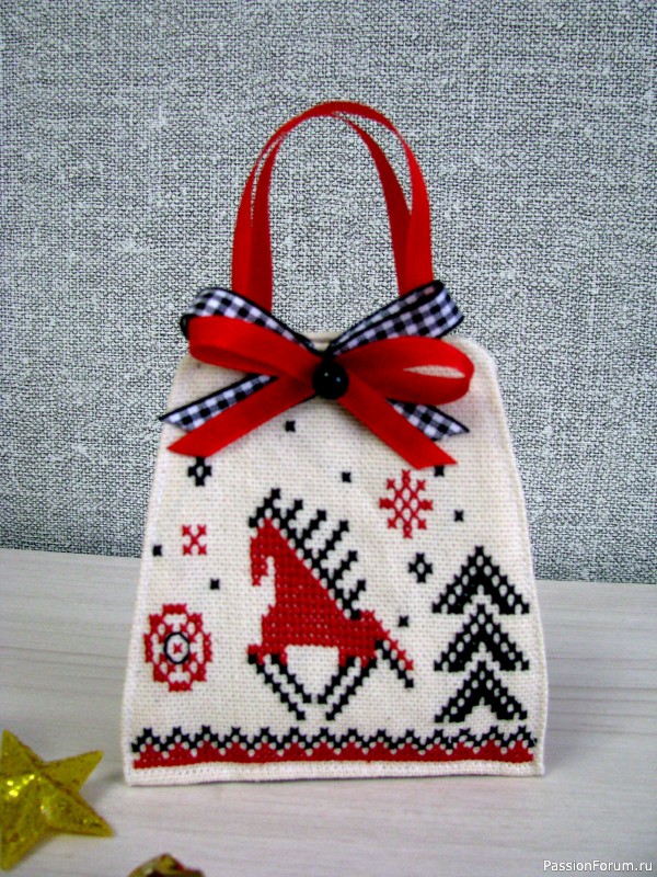 Игольница "Мезенская лошадка".