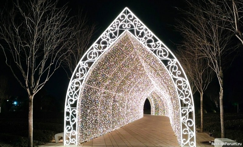 Новогоднее убранство парка