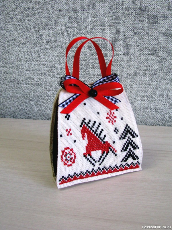 Игольница "Мезенская лошадка".