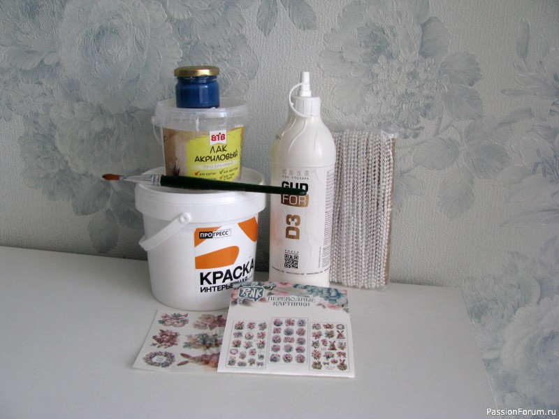 Пасхальное лукошко с декоративными яйцами