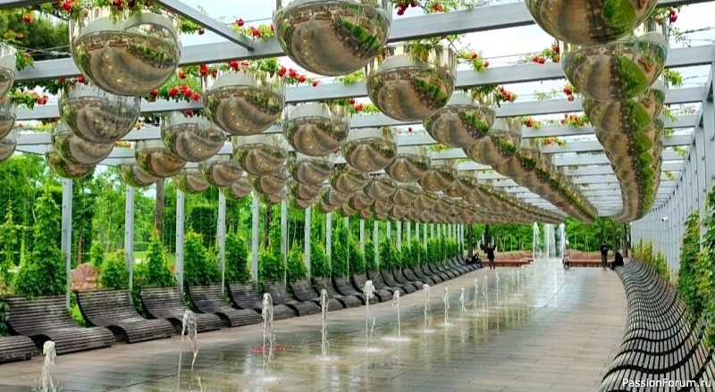 Парковые фонтаны.