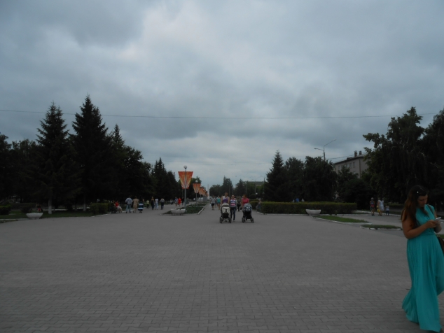 Если не устали,пройдём после ярмарки дальше по городу. Выйдем на площадь. Если не устали,пройдём после ярмарки дальше по городу. Выйдем на площадь.