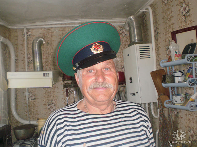 Наш родненький пограничник. Армия для него была важной частью жизни. До последних дней вспоминал с теплотой службу в погранвойсках Наш родненький пограничник. Армия для него была важной частью жизни. До последних дней вспоминал с теплотой службу в погранвойсках