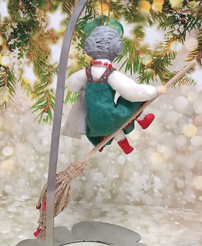 Баба Яга влюблённая! Ватная игрушка - подвеска на ёлку и не только