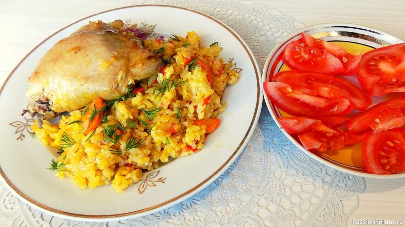 Курица с рисом и овощами в духовке