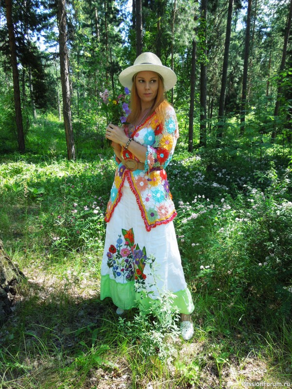 Кусочек цветущего лета в одёжной вышивке