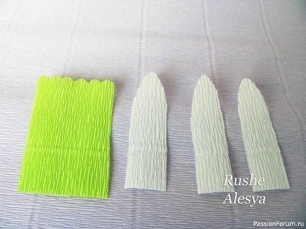 Подснежники из гофрированной бумаги и конфет. МК