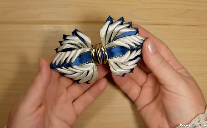 Заколка бантик из атласных Лент. Видео МК