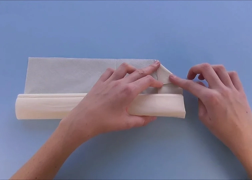 Простая роза из бумажной салфетки. МК