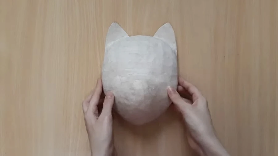 Делаем маску из папье-маше. Японская кошка