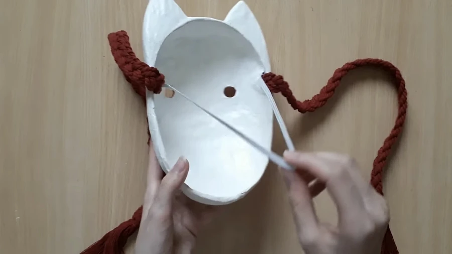 Делаем маску из папье-маше. Японская кошка