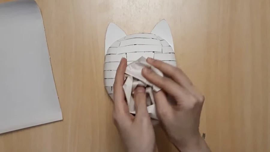 Делаем маску из папье-маше. Японская кошка