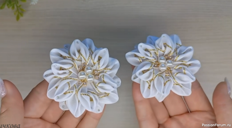 Школьные банты из лент